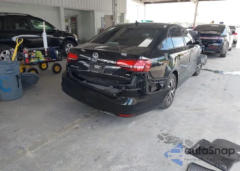 2016 Volkswagen Jetta 1.4T Se z USA, uszkodzony, nr VIN 3VWB67AJ8GM320422